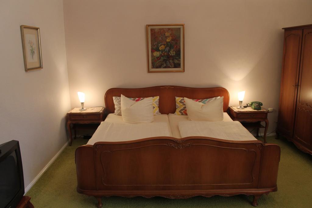 Hotel Pension Columbus Am Kurfurstendamm Berlim Quarto foto